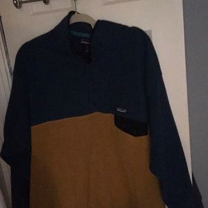 Tan/Navy blue Patagonia Fleece/Synchilla